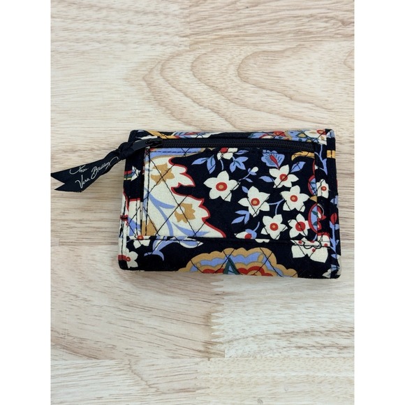 VERA BRADLEY ONE FOR THE MONEY BI-FOLD WALLET WITH KEYCHAIN "VERSAILLES #64 - Picture 2 of 6